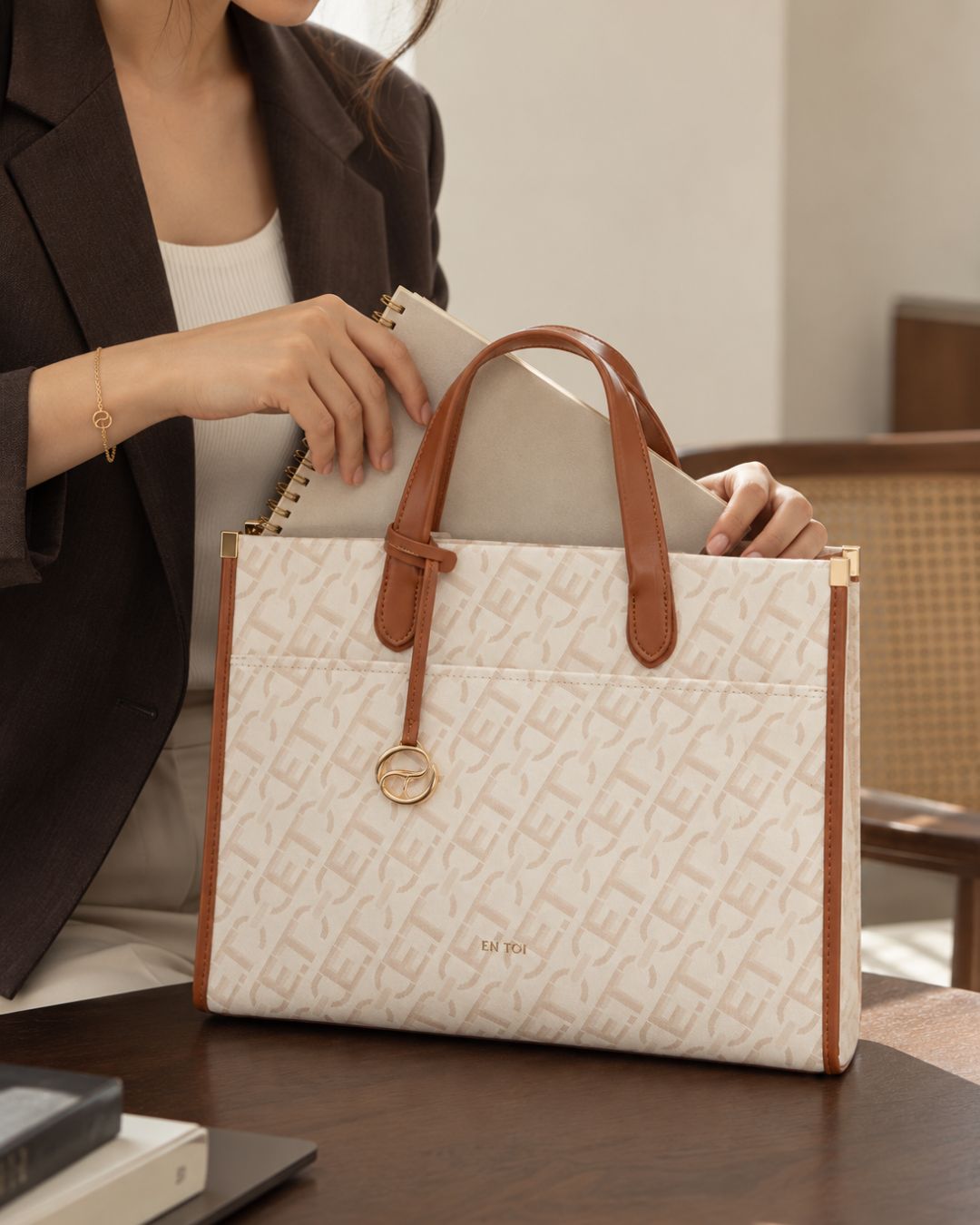 Seoul Top-handle Tote