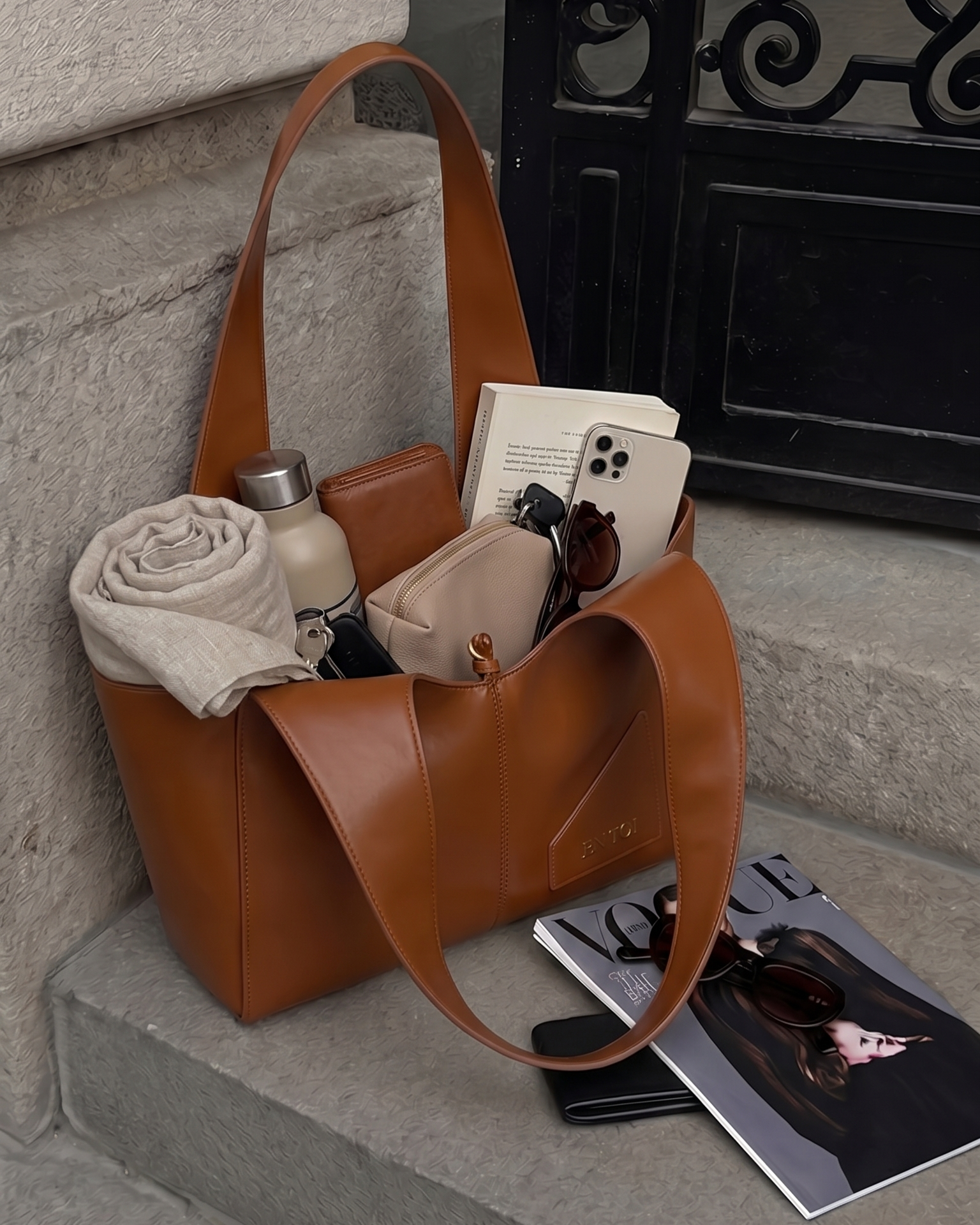 Victoria Tote Bag